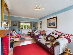 Living room- click for photo gallery